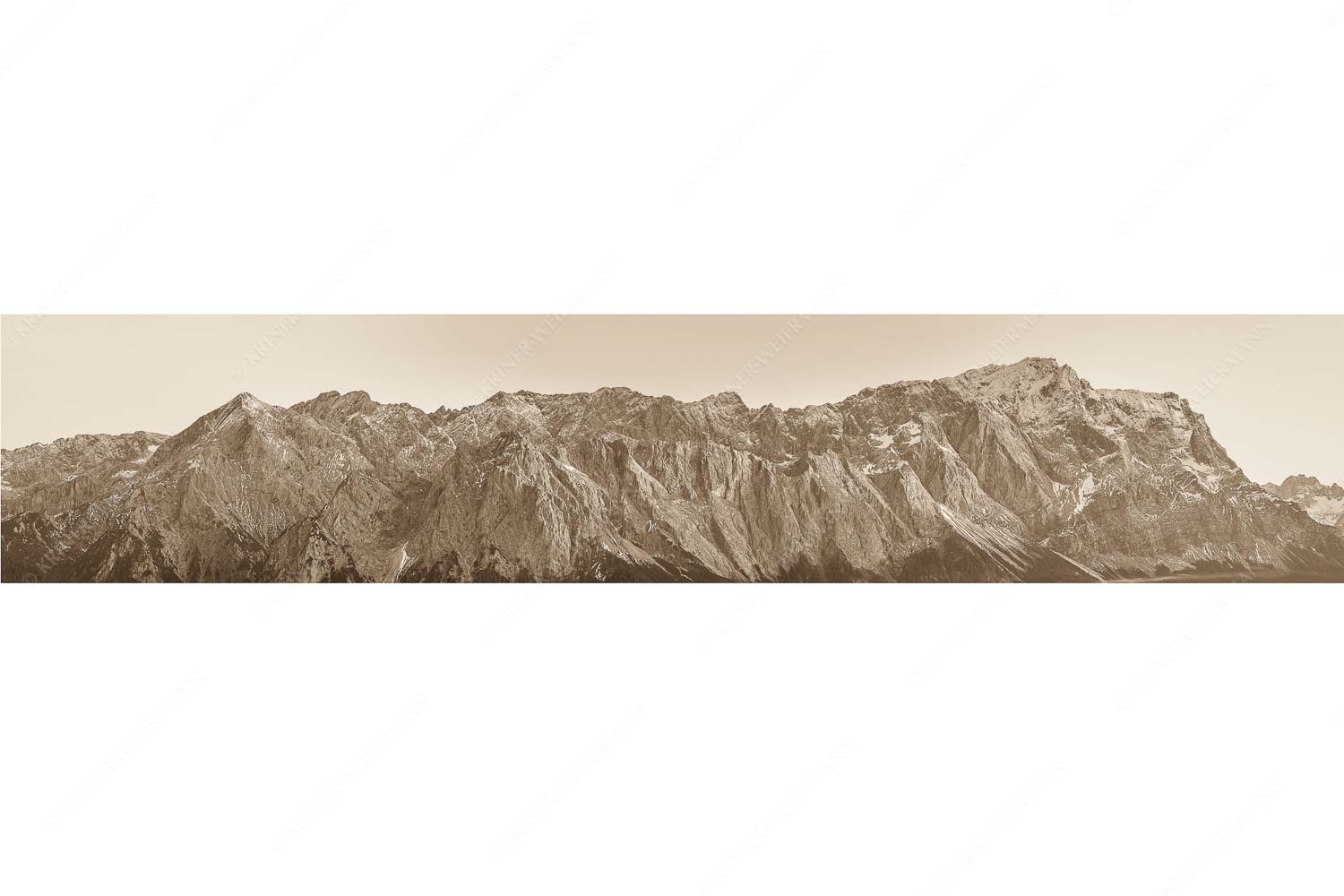 Blick auf Alpspitz, Waxenstein, Jubiläumsgrat und Zugspitze - Wetterstein Nord-West - Seitenverhältnis 5:1 - Alpspitze Jubiläumsgrat Zugspitze - weitere Infos unter https://www.kriner-weiermann.de