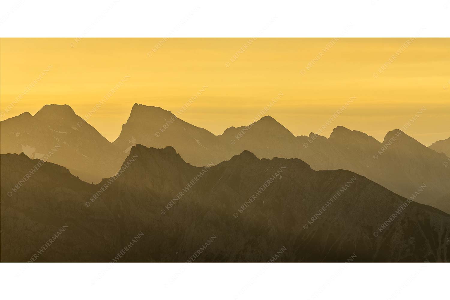 Mittenwalder Höhenweg und Sulzleklammspitz vor Vogelkar- und Östlicher Karwendelspitze
