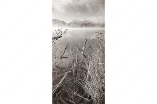 Blick über Barmsee zum Karwendelgebirge - Wildes Ufer - Seitenverhältnis 1:2 - Nebel am Barmsee mit Karwendel - weitere Infos unter https://www.kriner-weiermann.de