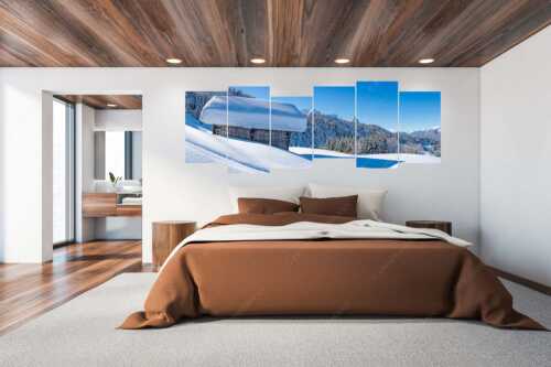 Wiesmahdstadel mit Stanker und viel Schnee mit Alpspitze, Zugspitze und Waxenstein im Hintergrund - Winter satt - 6er Split, Größe ca. 280x112cm, Seitenverhältnis 2,5:1 - viel Schnee Stadel mit Zugspitze - weitere Infos unter https://www.kriner-weiermann.de
