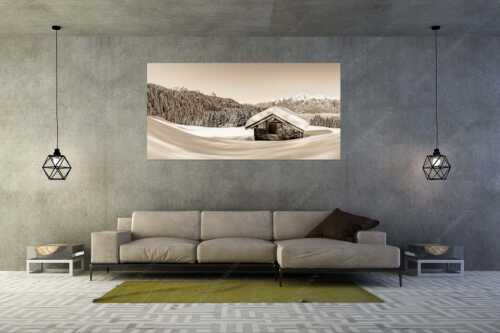 Blick über Heustadel zum Zugspitzmassiv und Garmisch-Partenkirchen - Winterwiesmahd Wamberg - Größe ca. 200x100cm, Seitenverhältnis 2:1 - Stadel mit Alpspitze im Winter - weitere Infos unter https://www.kriner-weiermann.de