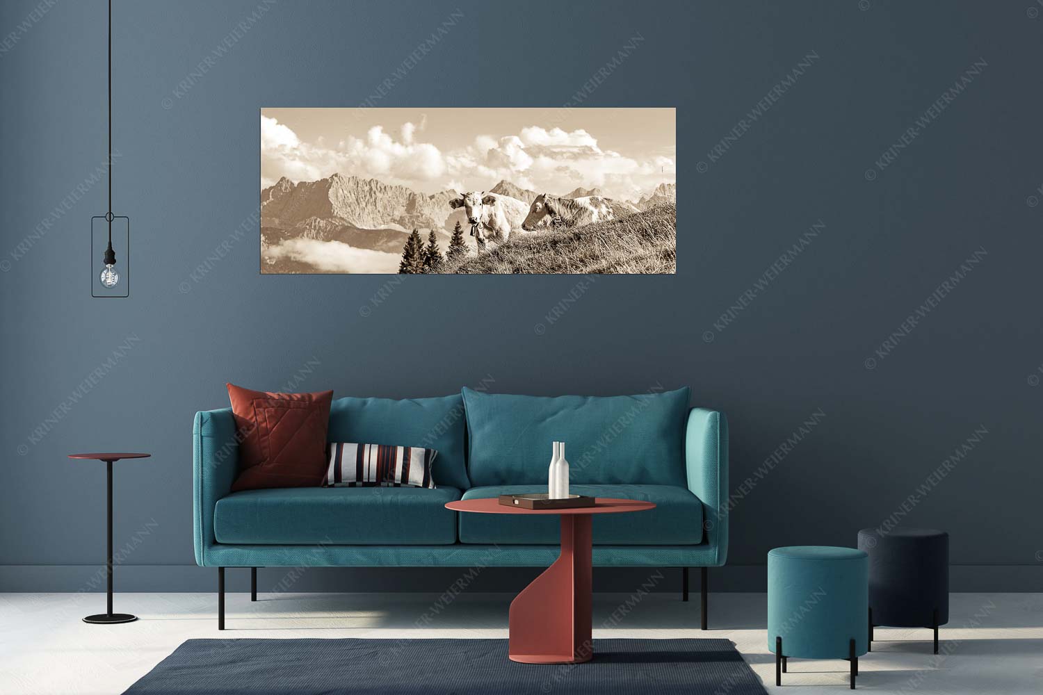 Jungvieh auf der Wallgaueralm mit Karwendel - Wos is - Größe ca. 175x70cm, Seitenverhältnis 2,5:1 - Rinderkälber auf Wallgaueralm mit Wörner - weitere Infos unter https://www.kriner-weiermann.de