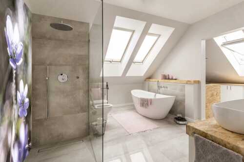 Leberblümchen sind mit die ersten Blumen im Frühjahr - Zart - Größe ca. 150x225cm, Seitenverhältnis 2:3 - Leberblümchen im Gegenlicht - weitere Infos unter https://www.kriner-weiermann.de