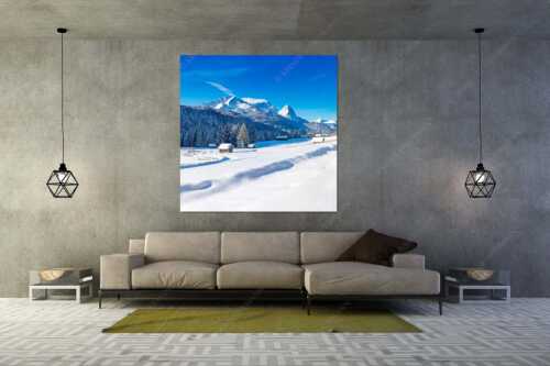 Romantische Winterlandschaft mit Heustadel, viel Schnee und Blick zum Zugspitzmassiv - Zeitlos - Größe ca. 160x160cm, Seitenverhältnis 1:1 - Werdenfelser Winterlandschaft mit Zugspitze - weitere Infos unter https://www.kriner-weiermann.de