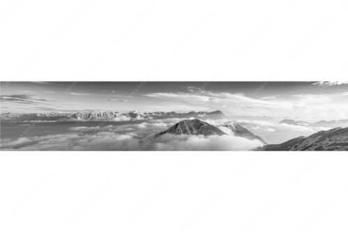 Blick vom Estergebirge ins Wettersteingebirge mit Zugspitze - Zufriedenheit - Seitenverhältnis 5:1 - Wetterstein Panorama - weitere Infos unter https://www.kriner-weiermann.de