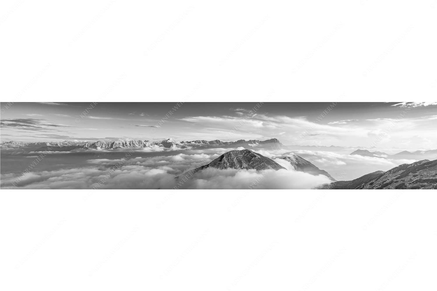 Blick vom Estergebirge ins Wettersteingebirge mit Zugspitze