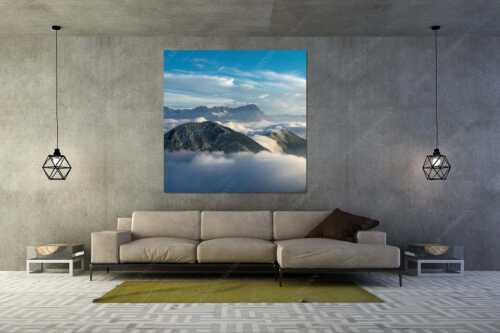 Blick vom Estergebirge ins Wettersteingebirge mit Zugspitze - Zufriedenheit - Größe ca. 160x160cm, Seitenverhältnis 1:1 - Wetterstein Panorama - weitere Infos unter https://www.kriner-weiermann.de