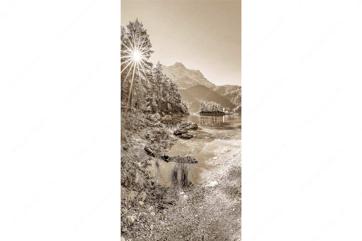 Zugspitzstern – Seitenverhältnis 1:2 — Eibsee mit Zugspitze Blick über Eibsee zur aufgehenden Sonne an der Zugspitze