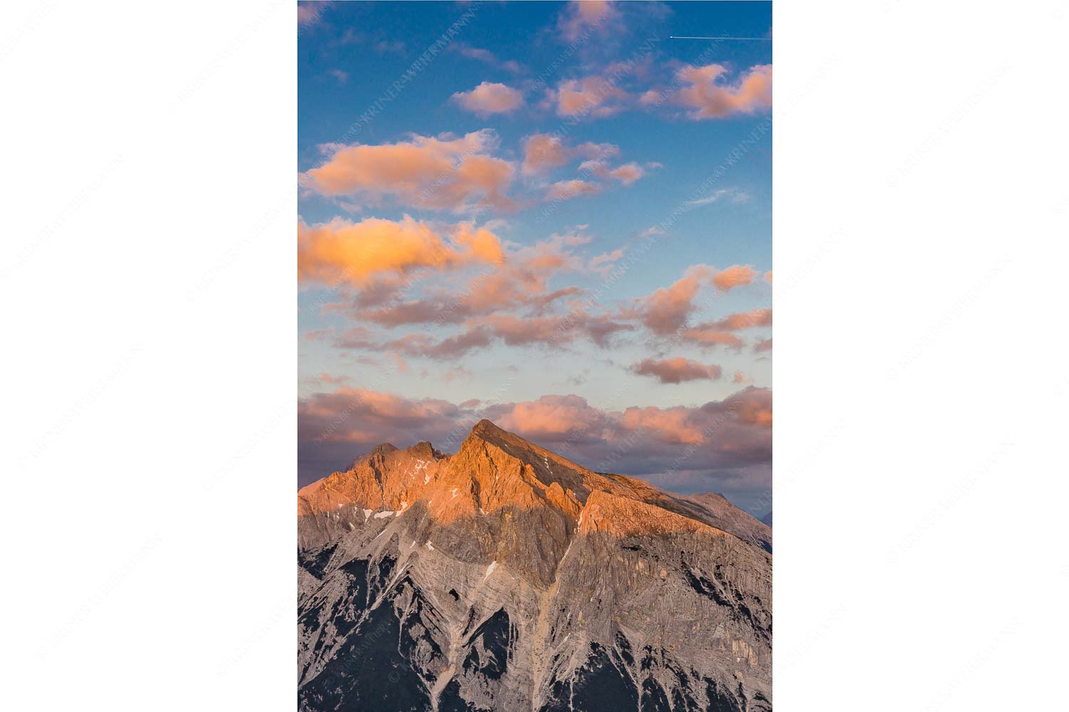 Zwischen den Tälern – Seitenverhältnis 2:3 — Pleisenspitze im Karwendel Blick über das Karwendeltal zur Pleisenspitze im Karwendelgebirge
