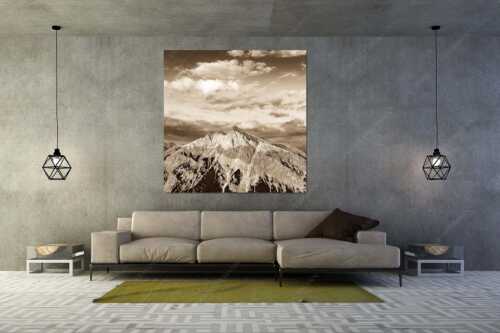 Blick über das Karwendeltal zur Pleisenspitze im Karwendelgebirge - Zwischen den Tälern - Größe ca. 160x160cm, Seitenverhältnis 1:1 - Pleisenspitze im Karwendel - weitere Infos unter https://www.kriner-weiermann.de