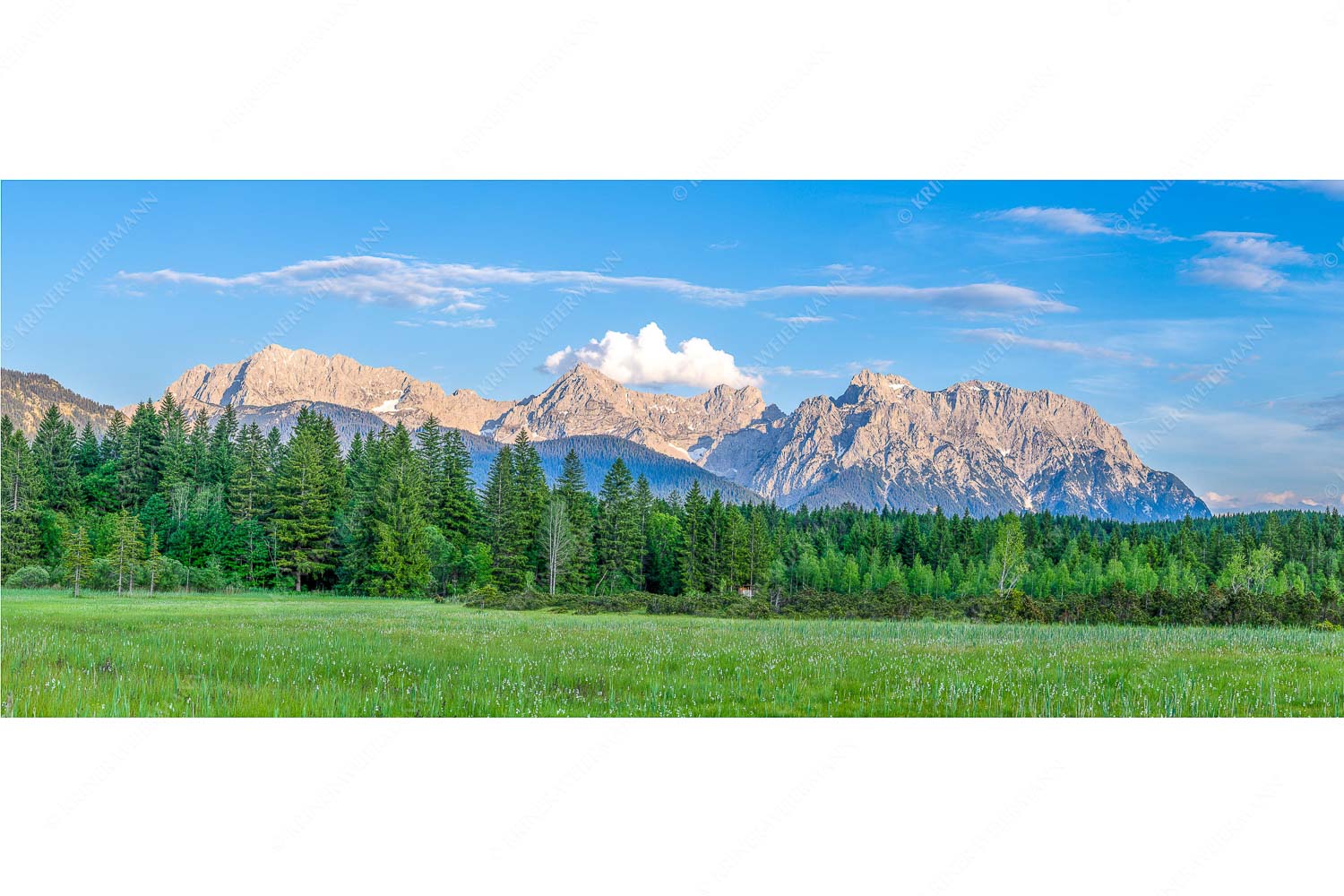 Alle im Blick – Seitenverhältnis 2,5:1 — Soiern Karwendel Wetterstein und Estergebirge Panoramablick auf das Soiern-, Karwendel-, Wetterstein und Estergebirge