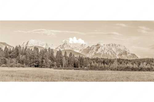 Panoramablick auf das Soiern-, Karwendel-, Wetterstein und Estergebirge - Alle im Blick - Seitenverhältnis 2,5:1 - Soiern Karwendel Wetterstein und Estergebirge - weitere Infos unter https://www.kriner-weiermann.de