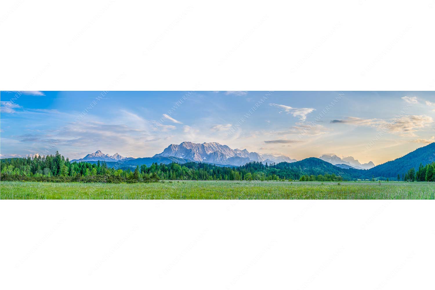 Alle im Blick – Seitenverhältnis 4:1 — Soiern Karwendel Wetterstein und Estergebirge Panoramablick auf das Soiern-, Karwendel-, Wetterstein und Estergebirge