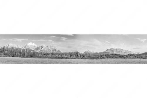 Panoramablick auf das Soiern-, Karwendel-, Wetterstein und Estergebirge - Alle im Blick - Seitenverhältnis 5:1 - Soiern Karwendel Wetterstein und Estergebirge - weitere Infos unter https://www.kriner-weiermann.de