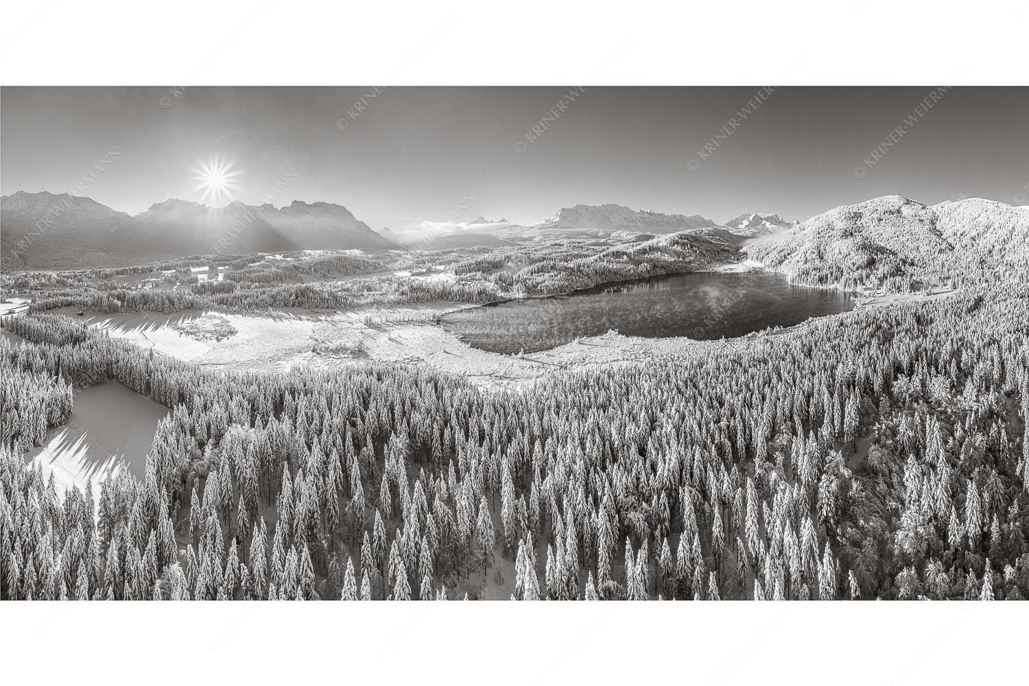 Alles weiß am Barmsee – Seitenverhältnis 2:1 — Winter am Barmsee Blick über den Barmsee zum Karwendel- und Wettersteingebirge