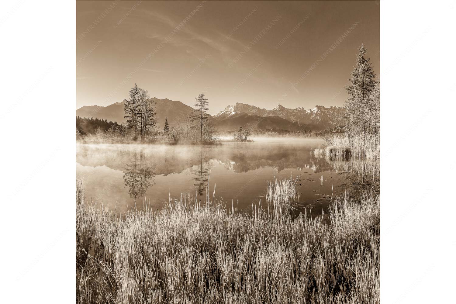 Am Barmsee – Seitenverhältnis 1:1 — Karwendelblick Sonnenaufgang am Barmsee mit Blick zum Karwendelgebirge