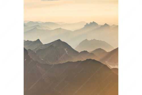 Mittsommerlicher Sonnenuntergang von der Zugspitze - Atemlos II - Seitenverhältnis 1:1 - Zugspitze Sonnenuntergang - weitere Infos unter https://www.kriner-weiermann.de