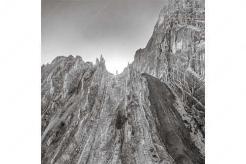 Sonnenaufgang im Halleranger im Karwendelgebirge - Auf die Spitze getrieben - Seitenverhältnis 1:1 - Lafatscher Nordwand Karwendel - weitere Infos unter https://www.kriner-weiermann.de