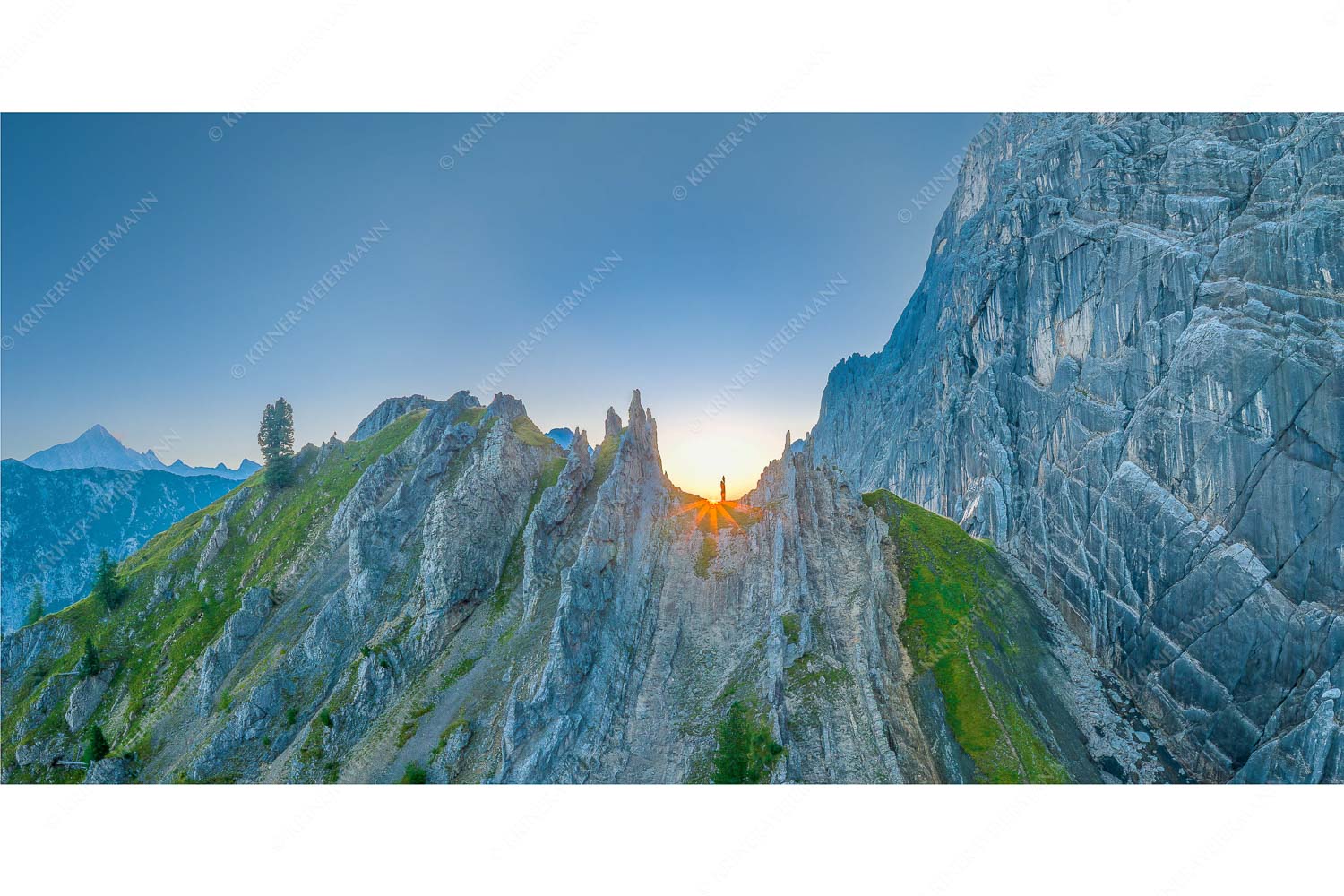 Auf die Spitze getrieben – Seitenverhältnis 2:1 — Lafatscher Nordwand Karwendel Sonnenaufgang im Halleranger im Karwendelgebirge