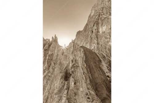 Sonnenaufgang im Halleranger im Karwendelgebirge - Auf die Spitze getrieben - Seitenverhältnis 2:3 - Lafatscher Nordwand Karwendel - weitere Infos unter https://www.kriner-weiermann.de
