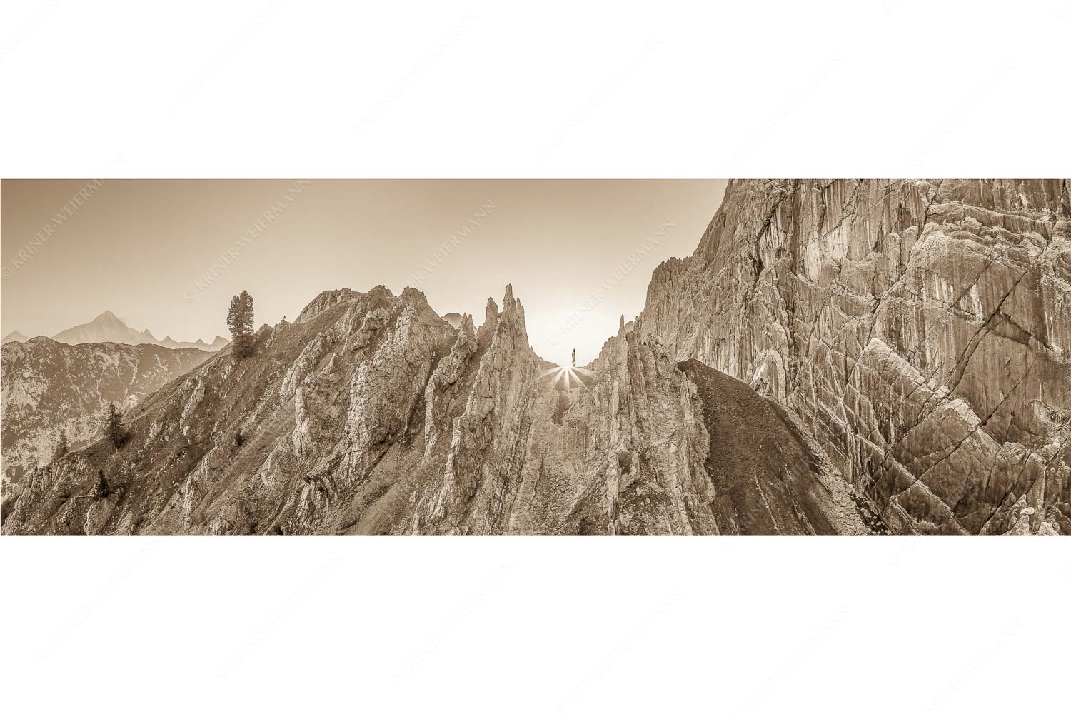 Auf die Spitze getrieben – Seitenverhältnis 3:1 — Lafatscher Nordwand Karwendel Sonnenaufgang im Halleranger im Karwendelgebirge