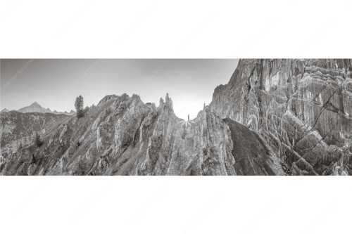 Sonnenaufgang im Halleranger im Karwendelgebirge - Auf die Spitze getrieben - Seitenverhältnis 3:1 - Lafatscher Nordwand Karwendel - weitere Infos unter https://www.kriner-weiermann.de