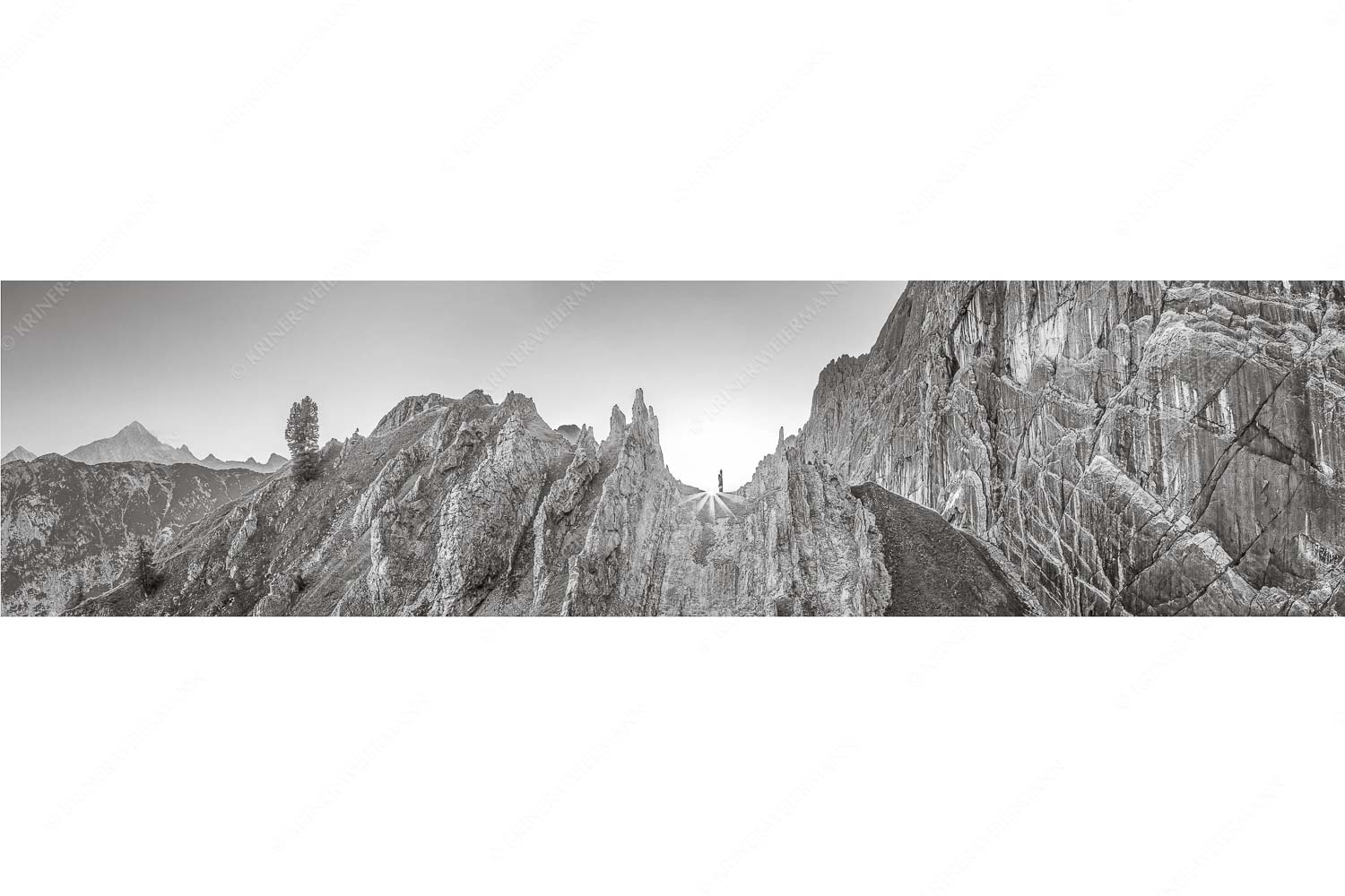 Auf die Spitze getrieben – Seitenverhältnis 4:1 — Lafatscher Nordwand Karwendel Sonnenaufgang im Halleranger im Karwendelgebirge