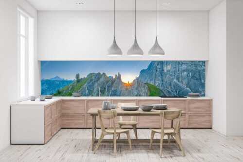 Sonnenaufgang im Halleranger im Karwendelgebirge - Auf die Spitze getrieben - Größe ca. 400x100cm, Seitenverhältnis 4:1 - Lafatscher Nordwand Karwendel - weitere Infos unter https://www.kriner-weiermann.de