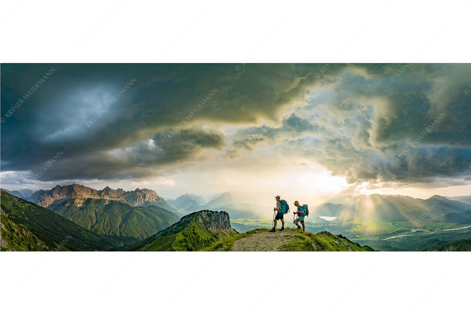 Blick vom Seinskopf zum Karwendel und über das Obere Isartal zum Estergebirge