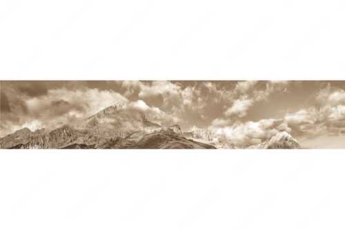 Blick auf Alpspitze und Waxenstein. Zugspitze dahinter im Nebel. - Aufreißen - Seitenverhältnis 5:1 - Alpspitze und Osterfelder - weitere Infos unter https://www.kriner-weiermann.de