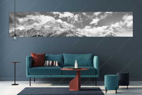 Blick auf Alpspitze und Waxenstein. Zugspitze dahinter im Nebel. - Aufreißen - Größe ca. 350x70cm, Seitenverhältnis 5:1 - Alpspitze und Osterfelder - weitere Infos unter https://www.kriner-weiermann.de