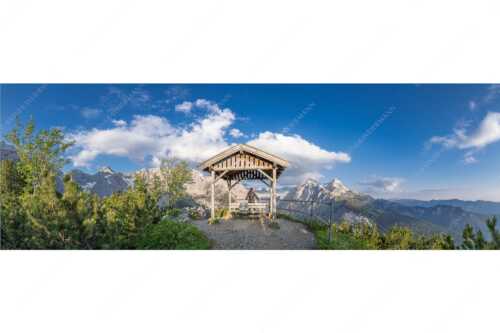 Aussichtskanzel am Schachen mit Blick ins Reintal und Zugspitzplatt - Bei der Kanzel - Seitenverhältnis 3:1 - Schachen und Alpspitze - weitere Infos unter https://www.kriner-weiermann.de