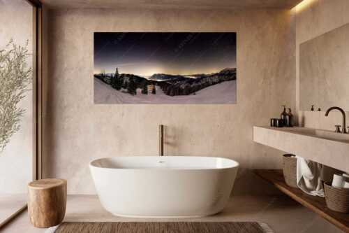 Kleine Hütte im Wettersteingebirge, die Lichter aus dem Isar- und Loisachtal verschwinden im Nebel - Bei Nacht und Nebel - Größe ca. 180x90cm, Seitenverhältnis 2: - Loisachtal mit Sternenhimmel - weitere Infos unter https://www.kriner-weiermann.de