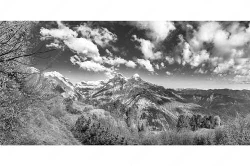 Blick über die Aussichtskanzel am Schachen zum Alpspitzmassiv mit Zugspitzplatt - Bella Vista - Seitenverhältnis 2:1 - Aussicht vom Schachen - weitere Infos unter https://www.kriner-weiermann.de