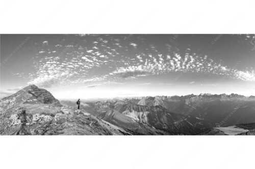 Blick vom Schafreuter auf den Karwendelhauptkamm - Bellvedere - Seitenverhältnis 2,5:1 - Schafreiter Wolkenstimmung im Karwendel - weitere Infos unter https://www.kriner-weiermann.de