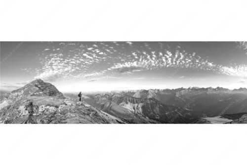 Blick vom Schafreuter auf den Karwendelhauptkamm - Bellvedere - Seitenverhältnis 3:1 - Schafreiter Wolkenstimmung im Karwendel - weitere Infos unter https://www.kriner-weiermann.de