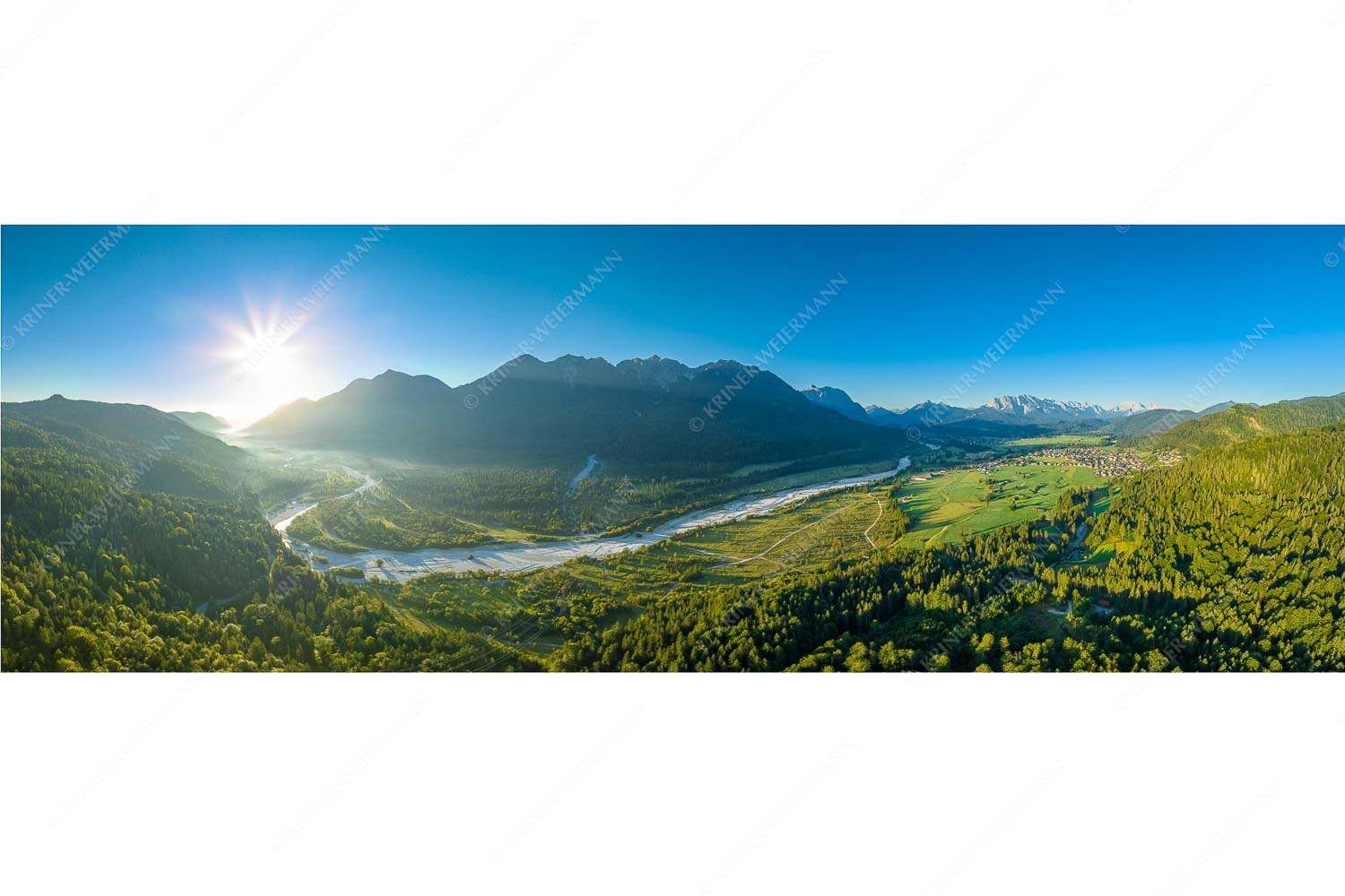 Das Obere Isartal III – Seitenverhältnis 3:1 — Isar Sonnenaufgang Vorderriß Wallgau Blick über die Isar, Wallgau und Krün zum Karwendel- Wetterstein- und Estergebirge