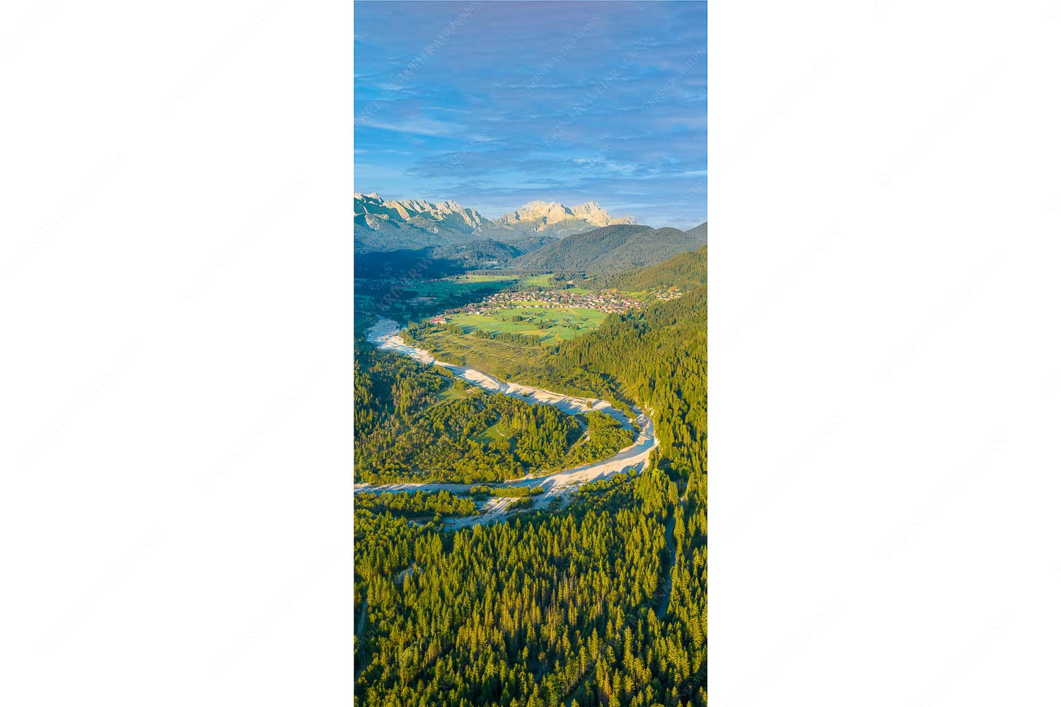 Das Obere Isartal – Seitenverhältnis 1:2 — Isar mit Wallgau Krün und Wetterstein Blick über die Isar, Wallgau und Krün zum Wettersteingebirge