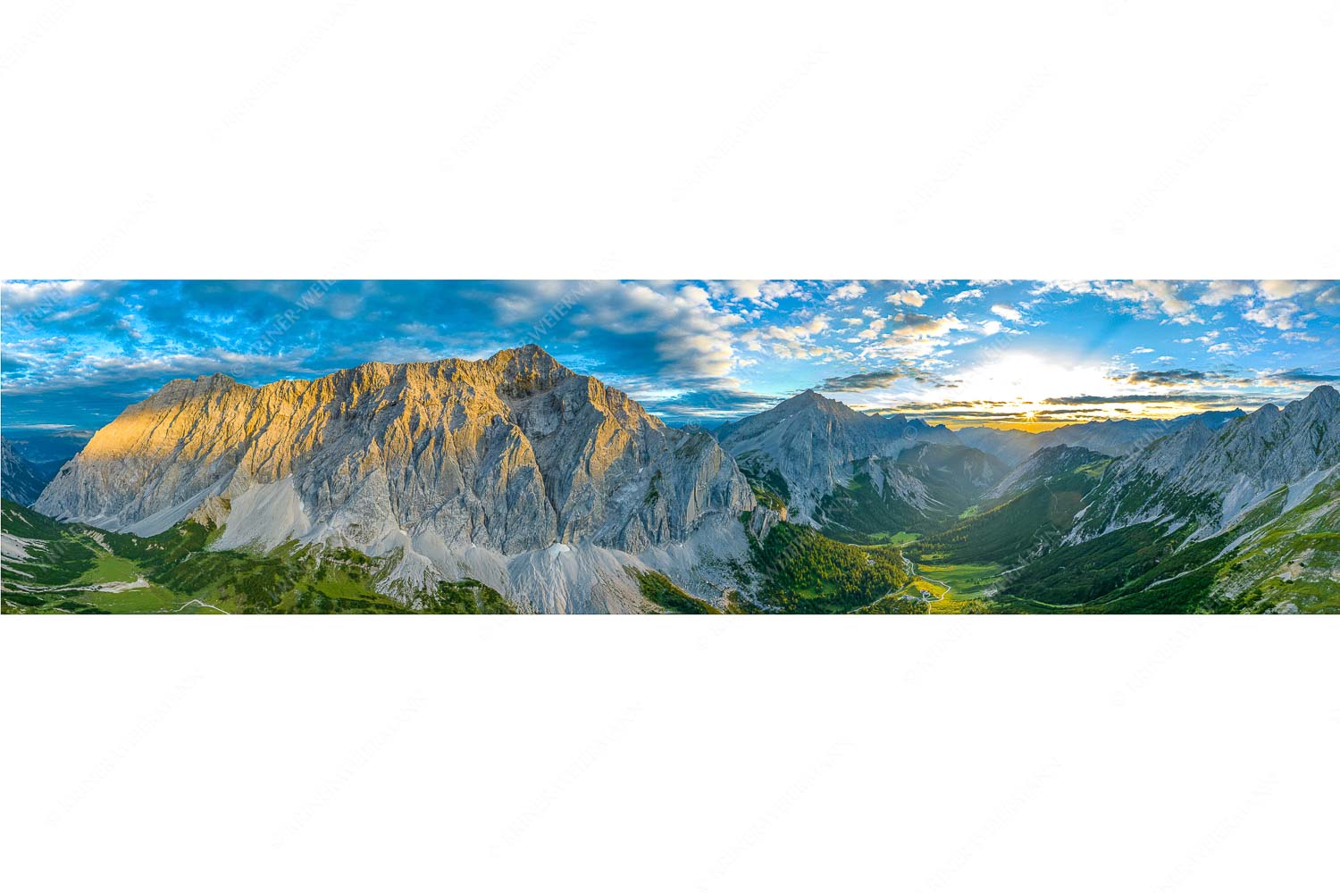 Der Abschiedskuss – Seitenverhältnis 4:1 — Speckkarspitze im Karwendel Die Sonne scheint noch kurz entlang des Hallerangers in die Nordwand der Speckkarspitze