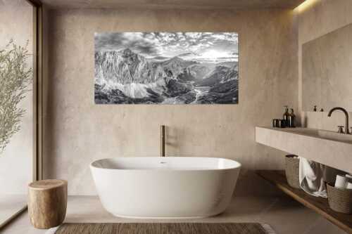 Die Sonne scheint noch kurz entlang des Hallerangers in die Nordwand der Speckkarspitze - Der Abschiedskuss - Größe ca. 180x90cm, Seitenverhältnis 2:1 - Speckkarspitze im Karwendel - weitere Infos unter https://www.kriner-weiermann.de