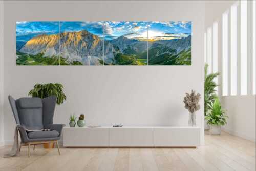 Die Sonne scheint noch kurz entlang des Hallerangers in die Nordwand der Speckkarspitze - Der Abschiedskuss - 4er Split, Größe ca. 280x70cm, Seitenverhältnis 4:1 - Speckkarspitze im Karwendel - weitere Infos unter https://www.kriner-weiermann.de
