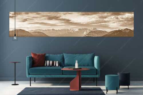 Blick über Garmisch-Partenkirchen und Kramer zum Zugspitzmassiv - Der Himmel tut sich auf - Größe ca. 350x70cm, Seitenverhältnis 5:1 - Garmisch-Partenkirchen mit Wetterstein - weitere Infos unter https://www.kriner-weiermann.de