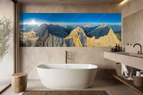 Bergsteiger auf dem Gipfel der Kaskarspitze blickt ins Karwendelgebirge - Der Mensch ist klein - Größe ca. 300x100cm, Seitenverhältnis 3:1 - Kaskarspitze im Karwendel - weitere Infos unter https://www.kriner-weiermann.de