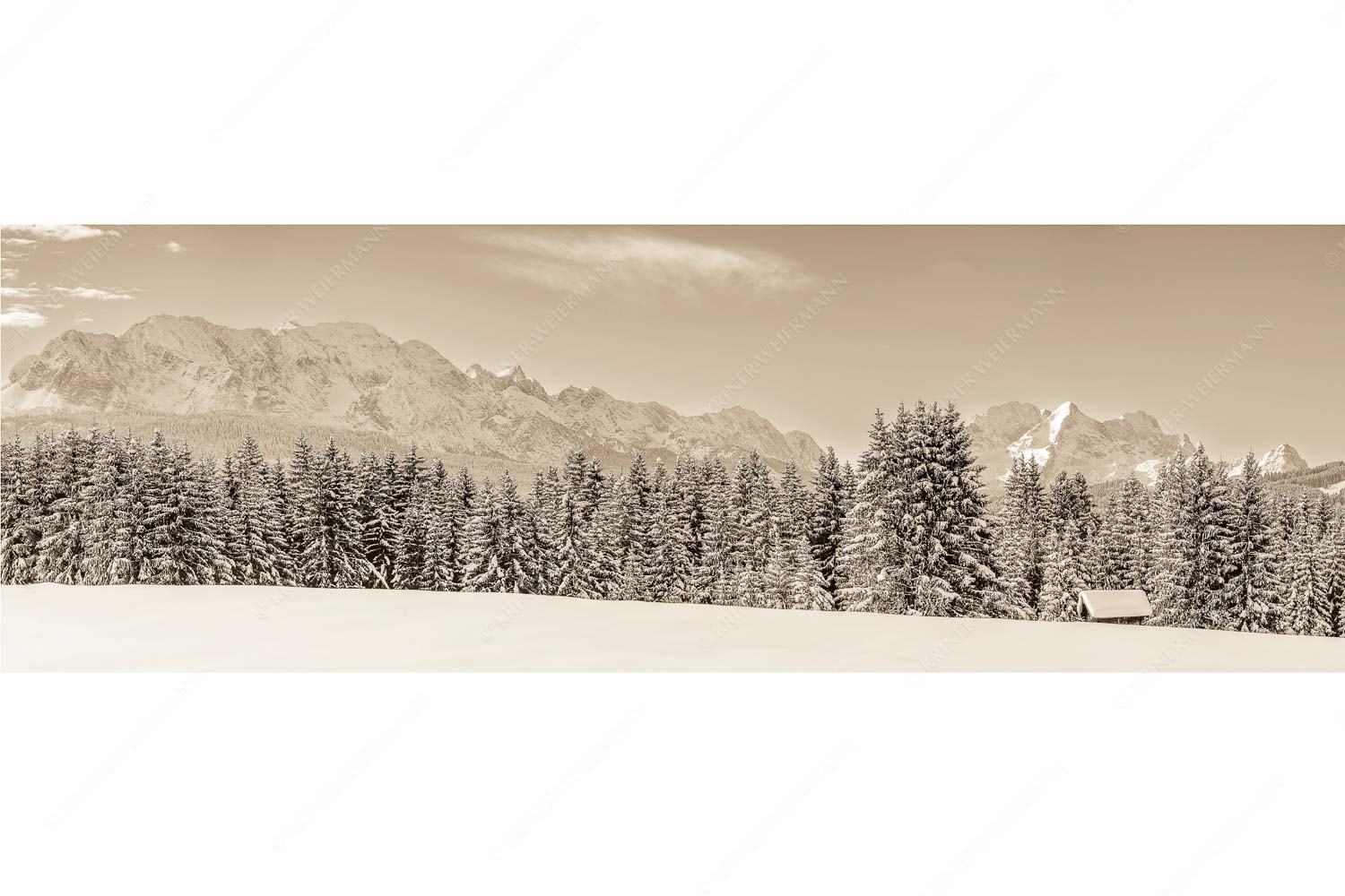 Blick zum Wettersteingebirge mit Zugspitzmassiv