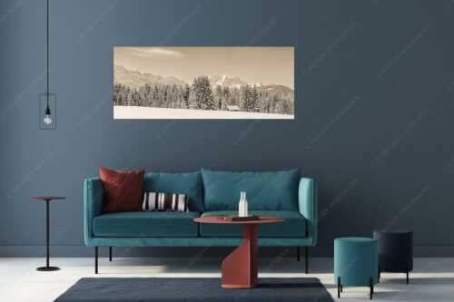 Blick zum Wettersteingebirge mit Zugspitzmassiv - Der Wetterstein - Größe ca. 175x70cm, Seitenverhältnis 2,5:1 - Winter Wald und Heustadel - weitere Infos unter https://www.kriner-weiermann.de