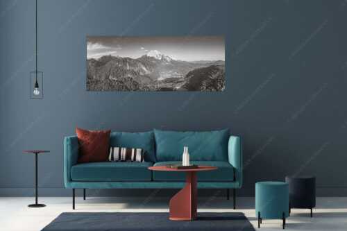 Blick über Ferchensee zur Unteren und Oberen Wettersteinspitze. - Die Perle - Größe ca. 175x70cm, Seitenverhältnis 2,5:1 - Ferchensee am Wetterstein - weitere Infos unter https://www.kriner-weiermann.de