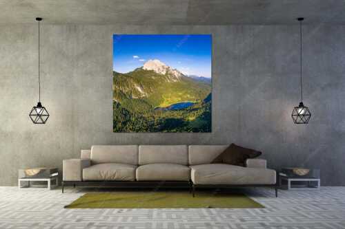 Blick über Ferchensee zur Unteren und Oberen Wettersteinspitze. - Die Perle - Größe ca. 160x160cm, Seitenverhältnis 1:1 - Ferchensee am Wetterstein - weitere Infos unter https://www.kriner-weiermann.de