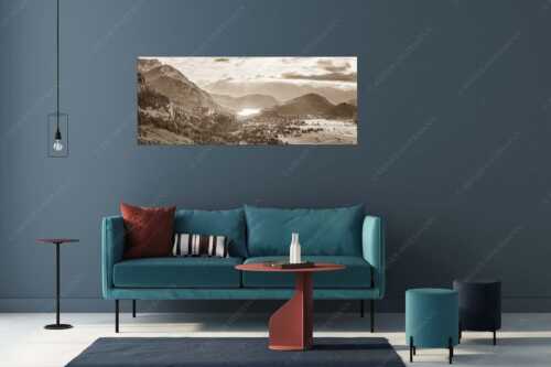 Die Abendsonne streicht noch über den Alpsee und Schloss Neuschwanstein - Die Schlösser - Größe ca. 175x70cm, Seitenverhältnis 2,5:1 - Schloss Neuschwanstein - weitere Infos unter https://www.kriner-weiermann.de