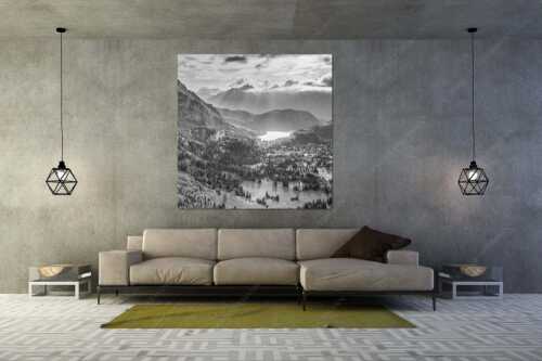 Die Abendsonne streicht noch über den Alpsee und Schloss Neuschwanstein - Die Schlösser - Größe ca. 160x160cm, Seitenverhältnis 1:1 - Schloss Neuschwanstein - weitere Infos unter https://www.kriner-weiermann.de