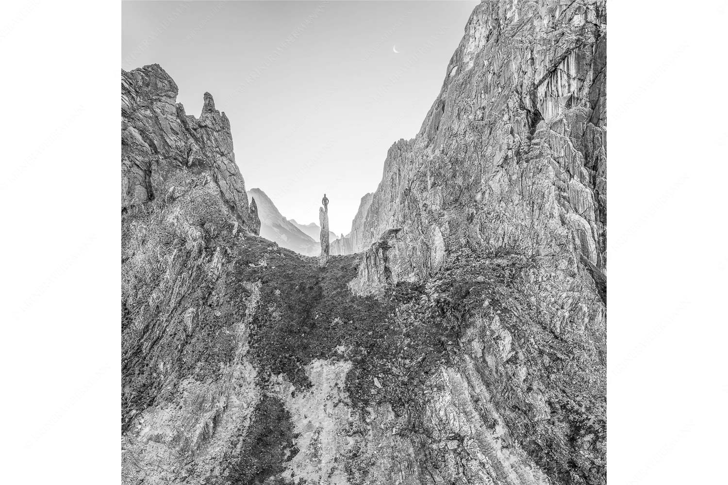 Drachenhaut – Seitenverhältnis 1:1 — Klettern am Lafatscher im Karwendel Kletterer an der Lafatscher Nordwand im Karwendelgebirge